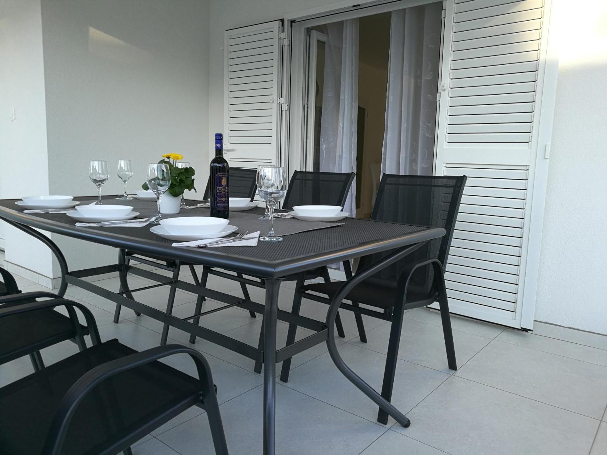 Holiday Home Bajlo Apartment With Three Bedrooms ザダル エクステリア 写真